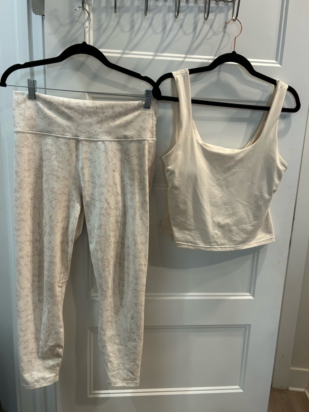 Fabletics Oasis Twist Tank & Define PowerHold Legging Set - Large